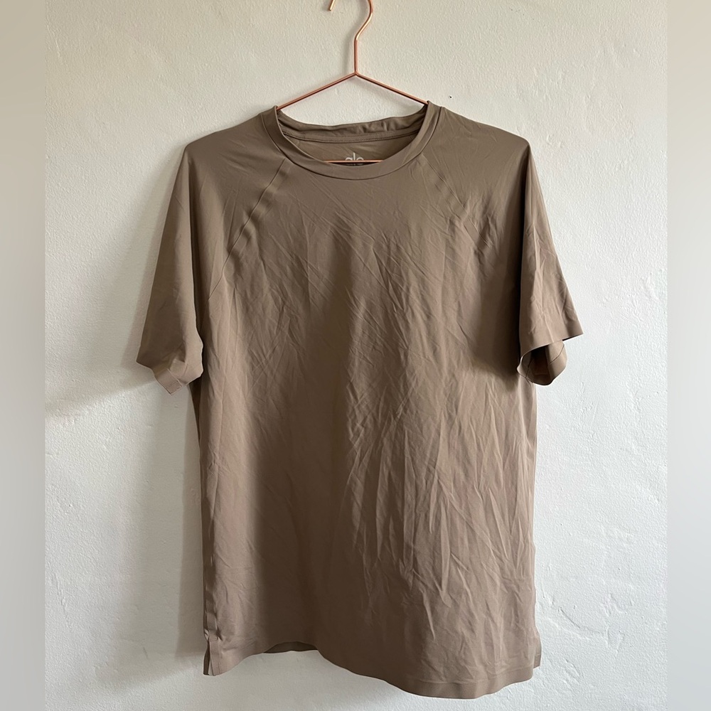 🤎 Men’s Alo Workout Tee 🤎